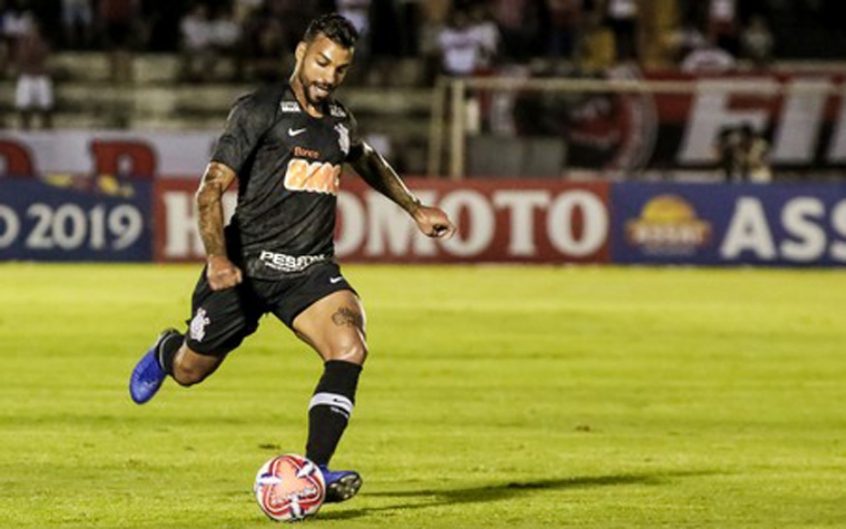 Michel Macedo - Lateral-direito - Corinthians