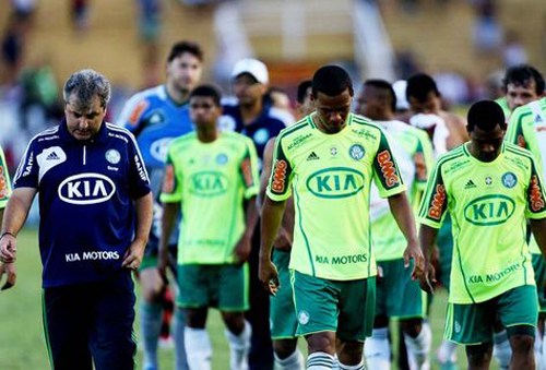 Palmeiras: 2012 (18ª colocação) - 09 vitórias, 07 empates e 22 derrotas em 38 jogos. 