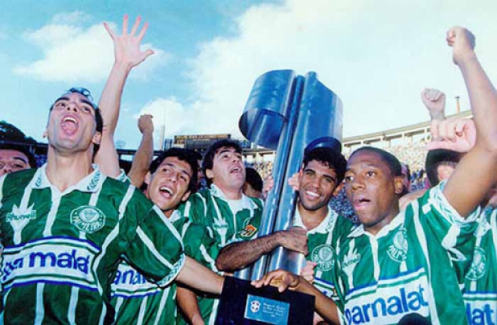 Entre 93 e 94, Luxa levou o bicampeonato paulista, o bicampeonato brasileiro e o Torneio Rio-São Paulo. No elenco, nomes estrelados como Edmundo, Evair, Rivaldo e Edilson apareciam. Dessa forma, ganhou o status de melhor treinador do Brasil.