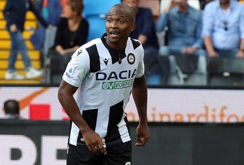 No fim de 2015, o zagueiro foi negociado com a Udinese, da Itália.