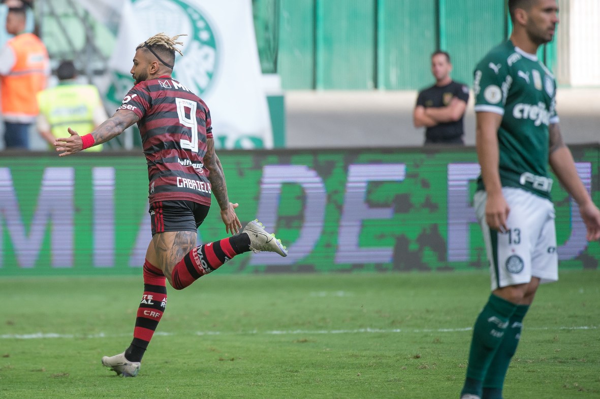 O Flamengo mostrou novamente a sua força neste domingo. O Rubro-Negro não tomou conhecimento do Palmeiras e superou o adversário por 3 a 1, em pleno Allianz Parque. Gabigol, de novo, foi o destaque. Confira as notas do LANCE! (Por David Nascimento - davidnascimento@lancenet.com.br)