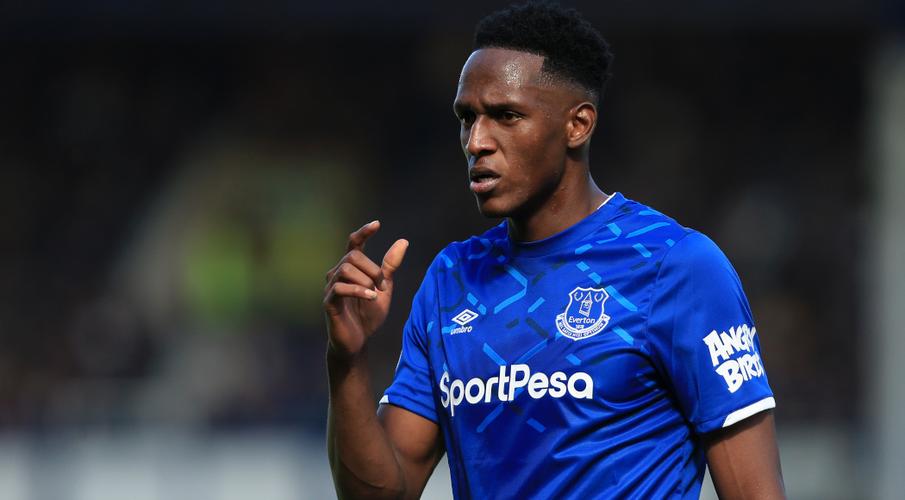 ESQUENTOU - Yerry Mina definitivamente não encaixou na Premier League. Apesar de viver bons momentos com a camisa do Everton, o zagueiro quer respirar novos ares em breve. De acordo com o jornalista Rudy Galetti, da Sportitalia, o nome do colombiano está na mira do Milan.  “Nas últimas horas, o nome do zagueiro Yerry Mina começou a ganhar força no Milan. Ele não tem o espaço que gostaria no Everton e a opção é oferecer um acordo para a janela de inverno (janeiro)”.