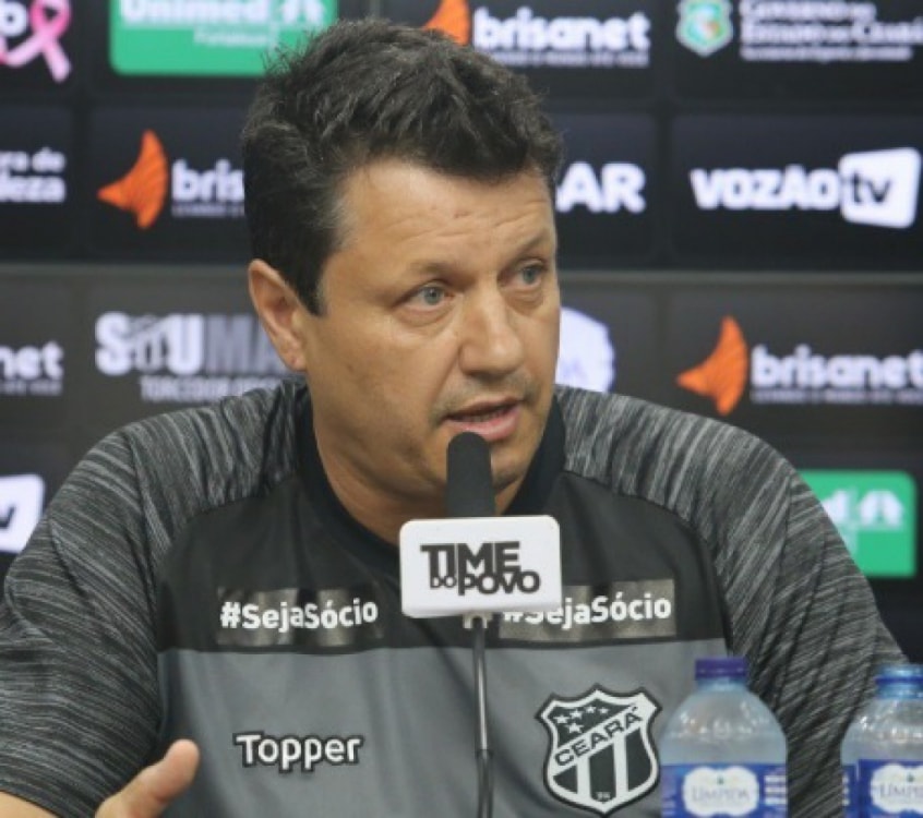 Adilson Batista será o técnico do Cruzeiro em 2020, na Série B do Campeonato Brasileiro. O martelo foi batido na tarde desta quinta-feira, quando o treinador se reuniu com a diretoria do clube celeste.