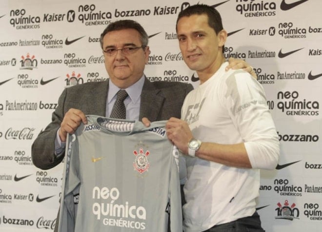 O goleiro paraguaio Aldo Bobadilla foi contratado pelo Corinthians em 2010. No entanto, nunca atuou pelo Timão e deixou o clube no mesmo ano.
