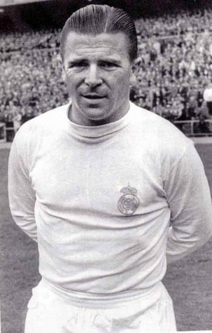 Ferrenc Puskas - Três vezes campeão da Liga dos Campeões, Puskas é um dos maiores ídolos do Real Madrid e responsável por liderar a seleção húngara a uma campanha espetacular na Copa do Mundo de 1954. Naquela ocasião, a Hungria foi derrotada na final, pela Alemanha.