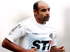 Emerson - O volante se aposentou da carreira como jogador de futebol em 2009 e seu último time foi o Santos. Atualmente ele é auxiliar técnico no Miami Dade, dos Estados Unidos. 