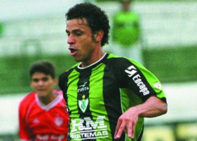 Fred - América Mineiro (2003): o artilheiro Tricolor ganhou fama por marcar aquele que se tornaria o gol mais rápido da história da competição: um chutaço do meio-campo, na saída de bola, com 3 segundos de jogo. 