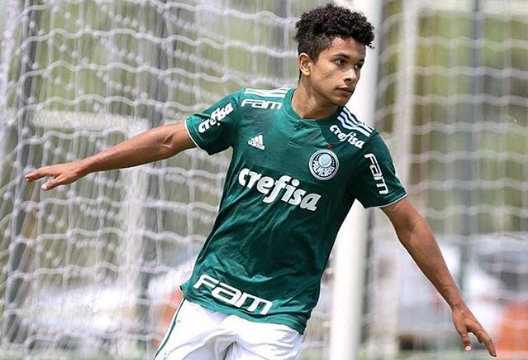 FECHADO - O Palmeiras anunciou a renovação de contrato com o atacante Gabriel Silva, de 18 anos, considerado uma das principais promessas da base do clube. O novo vínculo é válido até 30 de junho de 2025.