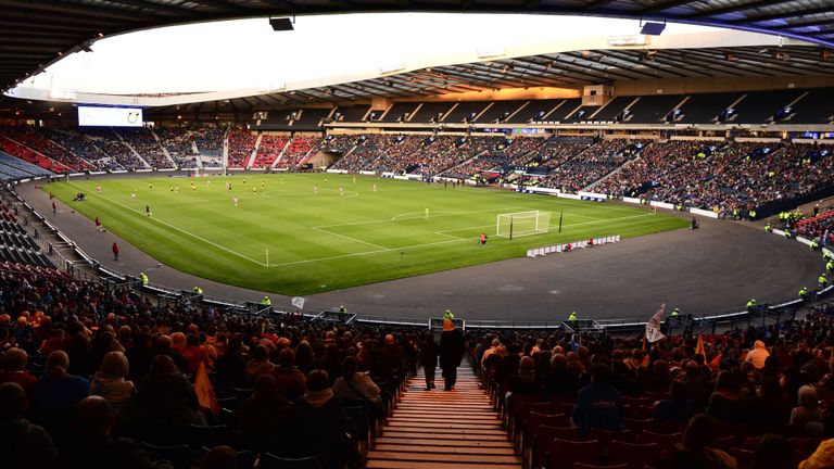 2001/02 - Estádio: Hampden Park, em Glasgow (Escócia) / Final: Bayer Leverkusen 1 x 2 Real Madrid