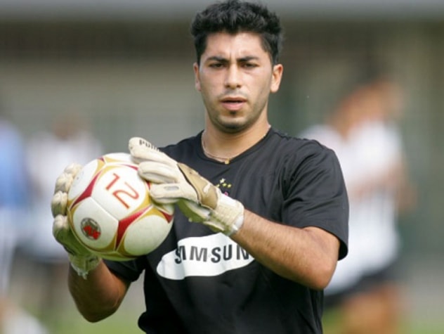 Johnny Herrera - O goleiro chileno Johnny Herrera foi contratado em 2006 pelo Corinthians. Convocado para a seleção do seu país, atuou apenas nove vezes pelo Timão e chegou a ser o terceiro reserva. 