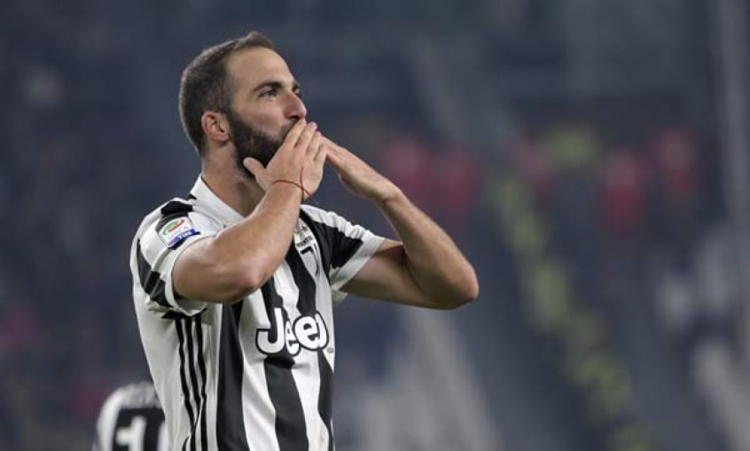 ESQUENTOU: Gonzalo Higuaín, da Juventus, estaria de malas prontas para os Estados Unidos para jogar no Inter de Miami, segundo o jornalista Tancredi Palmeri. O acordo, milionário, será sacramentado até 2022.