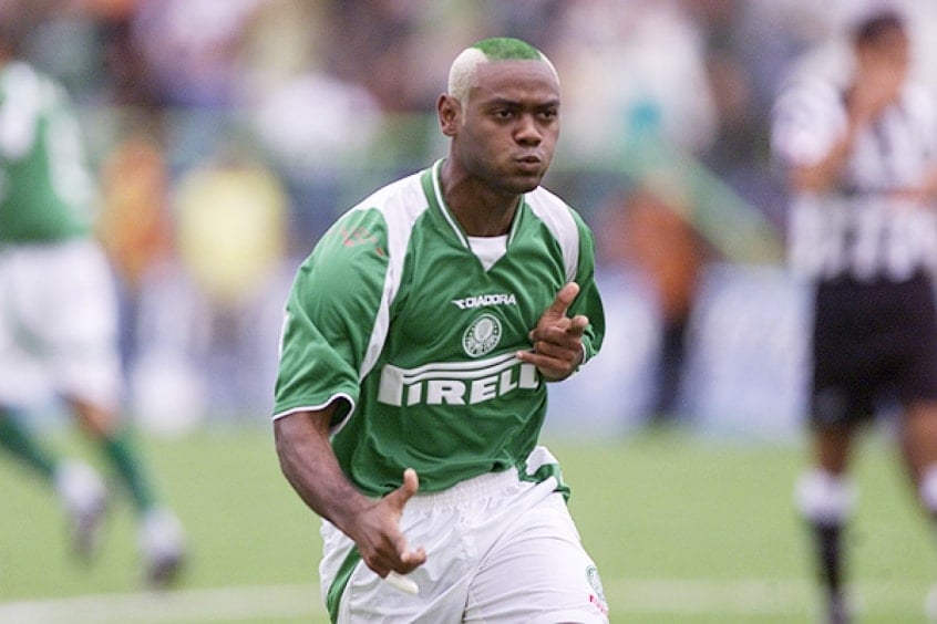 Vagner Love: destacou-se na campanha do vice-campeonato do Palmeiras na Copinha de 2003, aos 18 anos.