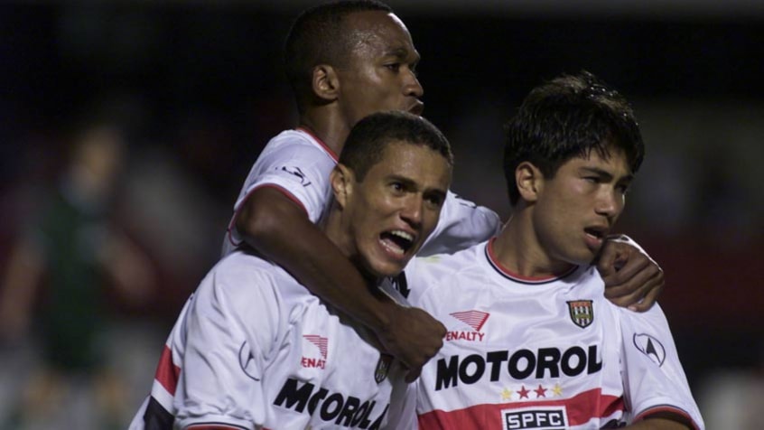 06/09/2000 - São Paulo 4 x 0 Colo Colo - Copa Mercosul 2000 - Gols do São Paulo: Gustavo Nery, Julio Baptista, Marcelo Ramos e Alemão