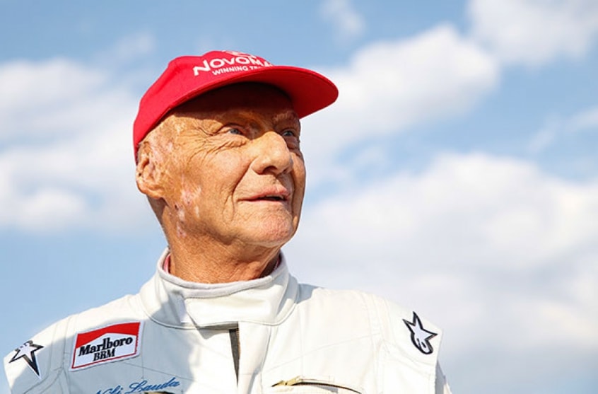 Niki Lauda: no ano de 1976, Nick Lauda sofreu um grave acidente em uma corrida da Fórmula 1 e ficou com parte do rosto queimado gravemente. Após quase perder a vida no hospital, voltou na mesma temporada as pistas e conquistou dois títulos na categoria em 1977 e 1984.