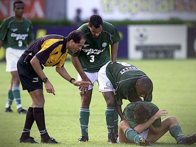 Palmeiras - O Alviverde foi outro gigante do futebol brasileiro que já conheceu o sabor amargo de cair para a segunda divisão. O clube paulista foi rebaixado para a série B do Brasileirão em 2002 e 2012.
