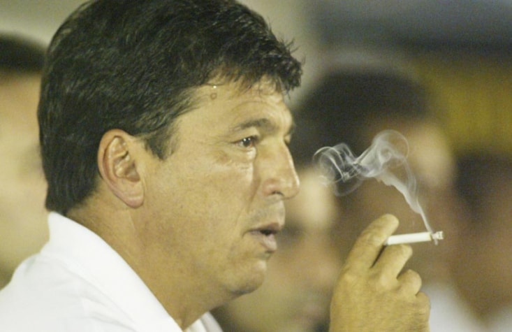 O último estrangeiro a passar pelo Corinthians foi Daniel Passarela, capitão da seleção argentina na Copa de 1978. O ex-zagueiro foi treinador do Timão em 2005, quando comandou Tevez, Mascherano & cia.