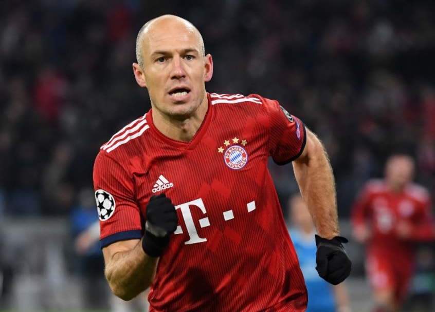 O histórico de lesões de Arjen Robben é extenso. Aposentado, o ex-meia holandês colecionou problemas musculares, nos tendões, quebrou um osso de pé direito e fez cirurgia no joelho.