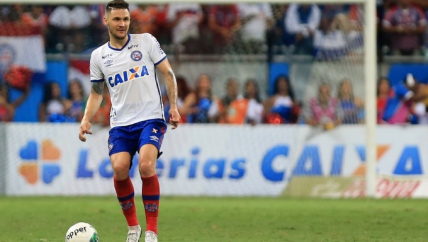 Tiago Pagnussat - Na apresentação no Bahia, o jogador confundiu o clube com o maior rival e disse "Se Deus quiser vamos conseguir colocar o Vitória? Opa! Bahia na Série A".