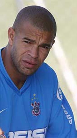 Valdson - Na apresentação do zagueiro no Corinthians, o atleta citou a oportunidade do clube ser "uma ponte para chegar a um grande clube".