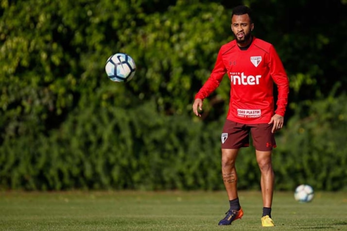 WESLEY - JOGADOR DE FUTEBOL (35 ANOS)