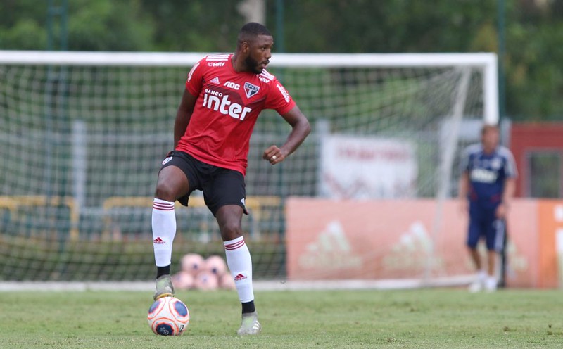 O São Paulo chegou a um acordo com o volante Jucilei e vai rescindir o contrato dele, que iria até o fim de 2021. A informação foi publicada inicialmente pelo "Blog do PVC".