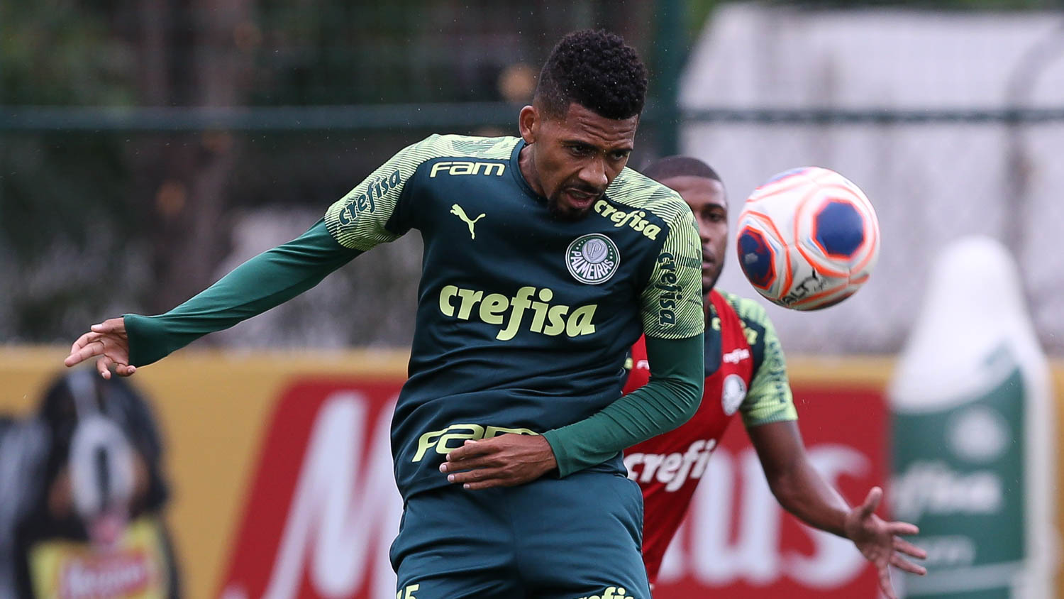 Matheus Fernandes (Barcelona): Palmeiras recebeu R$ 33 milhões por 100% dos direitos econômicos, em janeiro deste ano. Verdão pode receber mais R$ 13 milhões por metas alcançadas. 