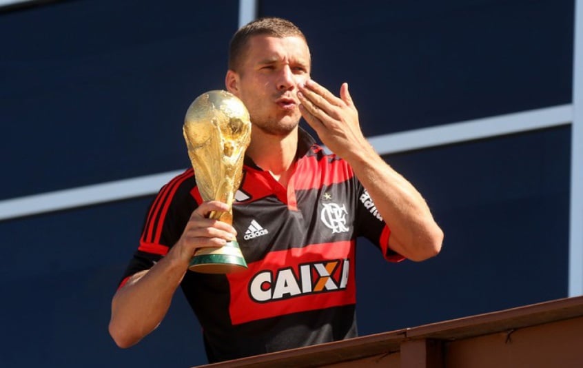 Campeão da Copa do Mundo em 2014, Podolski desde essa época mostrou carinho e apoio ao Flamengo. Alemão usa as redes sociais de vez em quando para mostrar a torcida pelo time da Gávea. Já chegou a ser especulado no clube, mas nunca se concretizou.