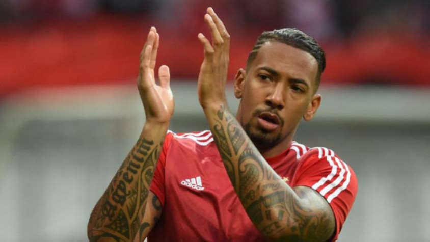 Jérôme Boateng (zagueiro - 32 anos - alemão) - Fim de contrato com o Bayern de Munique - Valor de mercado: 8,5 milhões de euros