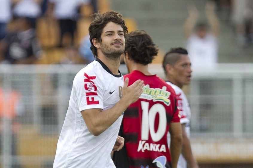 Alexandre Pato - 3/2/2013 - Corinthians 5 x 0 Oeste - Campeonato Paulista - 1 gol.