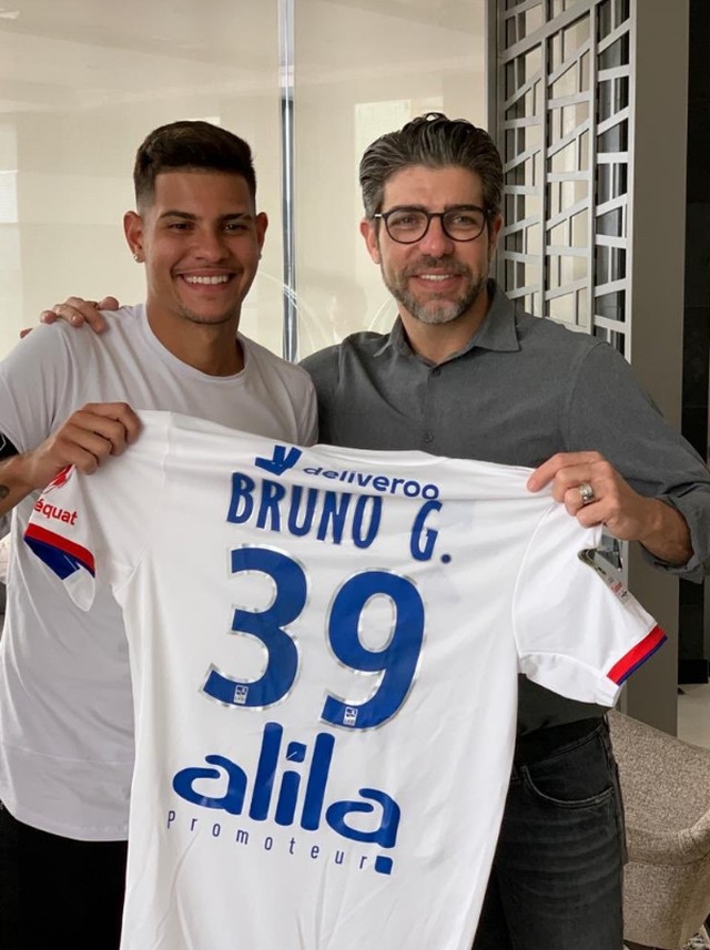 9º – Bruno Guimarães - Mais um brasileiro do Lyon. Após se destacar com a camisa do Athletico-PR, Bruno Guimarães foi contratado, na última temporada.