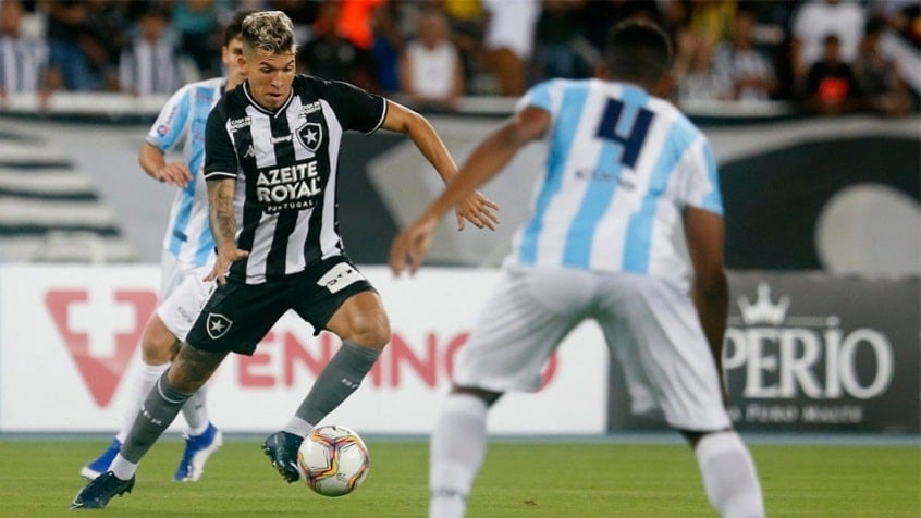 O Botafogo recebe cerca de R$ 8 milhões do Azeite Royal, marca que é a patrocinadora máster do Glorioso. 