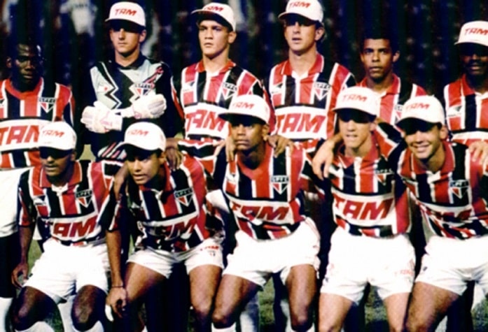 Campanha do São Paulo na Libertadores 1994: o Tricolor entrou direto nas oitavas já que foi campeão da Libertadores de 93. Passou pelo Palmeiras nas oitavas, derrotou o Unión Española (CHI) nas quartas, tirou o Olímpia (PAR) na semi, mas perdeu para o Vélez Sarsfield (ARG), na grande decisão. 