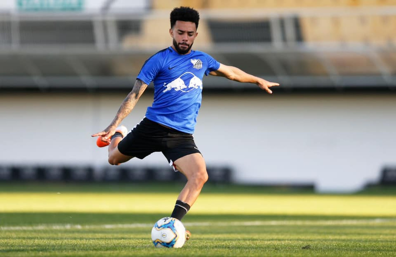 6º - Claudinho (23 anos), grande destaque do Red Bull Bragantino, recebeu 15 pontos e ficou com a sexta colocação. São 17 jogos, sete gols e uma assistência.