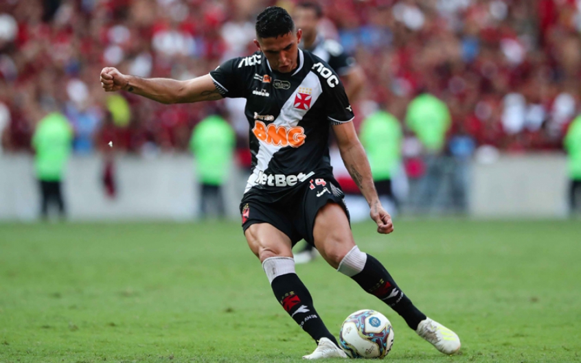 O Botafogo tem mais um reforço para a temporada 2020. Trata-se de Danilo Barcelos, que disputou a última temporada com a camisa do Vasco. O lateral-esquerdo fará sua rescisão de contrato com o Atlético-MG e assinará vínculo com o Glorioso. A contratação é um pedido do técnico Alberto Valentim, que trabalhou com o jogador no Vasco, no ano passado.