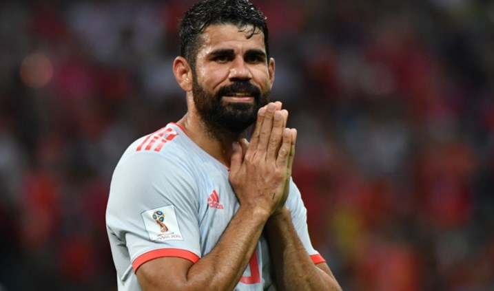 Diego Costa nasceu na cidade de Lagarto, em Sergipe, e foi para o futebol espanhol em 2007. Se naturalizou em 2013 e já defendeu a Espanha em duas Copas do Mundo (2014 e 2018).