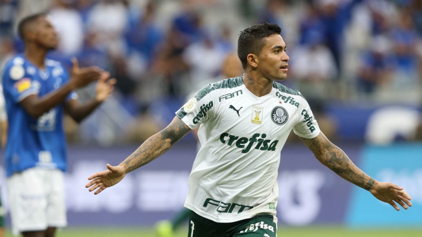 Além disso, Dudu ultrapassou Vágner Love e é o maior artilheiro do Palmeiras no século XXI (Love possui 54 tentos).