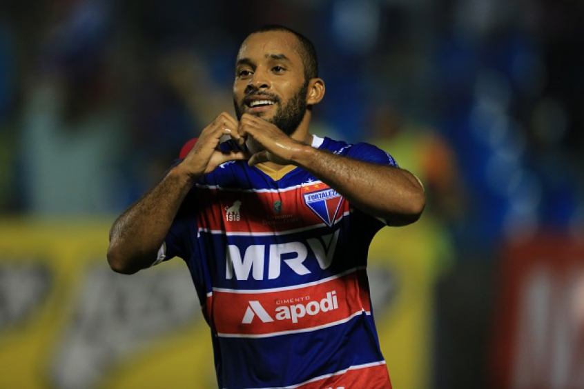 MORNO - Mesmo retornando para o Atlético-MG, o atacante Edinho ainda deixa saudades no seu ex-clube, o Fortaleza. E, a prova que a volta do jogador para o Leão da Pici é sempre pauta no time cearense. O presidente do Fortaleza, Marcelo Paz fez uma live na TV oficial do clube admitindo interesse na contratação de Edinho.