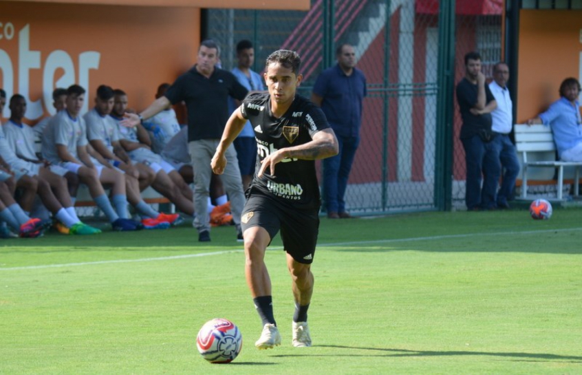 O Cruzeiro segue tentando contratar o meia Everton Felipe, do São Paulo, por empréstimo até dezembro de 2020. A negociação chegou a ser dada como certa no fim da semana passada, mas recuou após a negativa de Tréllez de ir para a Raposa. 