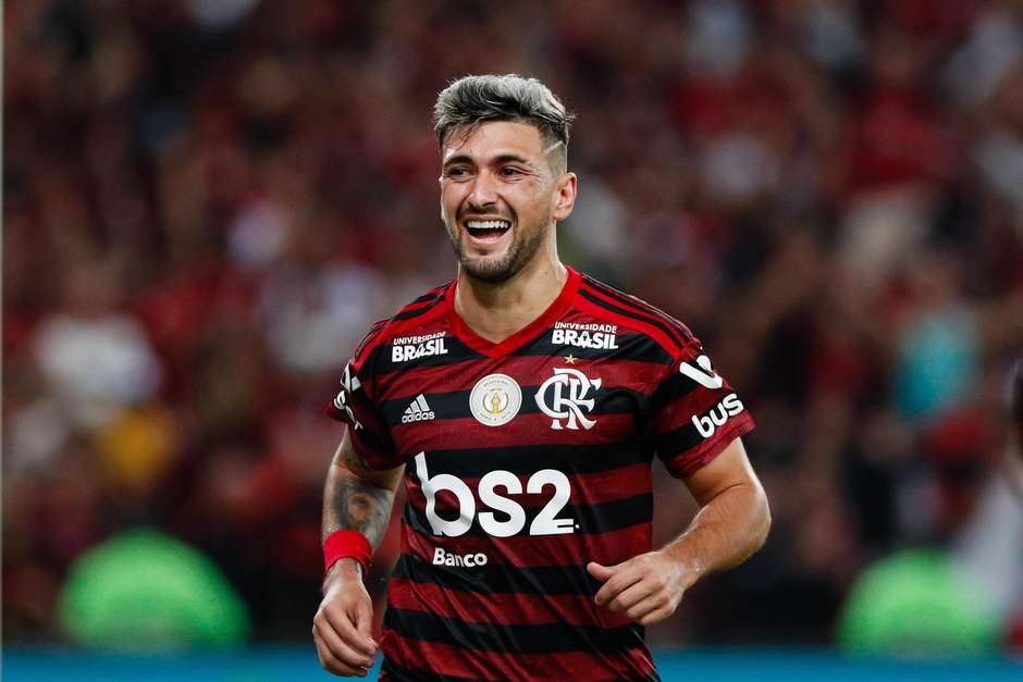 Flamengo - Arrascaeta: O meia uruguaio marcou o gol da virada do Mengo contra a Portuguesa-RJ por 2 a 1, no Maracanã, em partida válida pelo Campeonato Carioca. 
