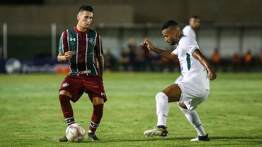 CABOFRIENSE  | SOBE: Marcus Vinicius - O atacante levou muito perigo ao Fluminense e quase marcou um golaço no meio do primeiro tempo ao finalizar com muita categoria uma bola de fora da área, obrigando Marcos Felipe a fazer uma boa defesa. Pouco depois, teve outro bom chute de fora.  | DESCE: Max - O experiente atacante da Cabofriense perdeu um gol inacreditável, depois de receber sozinho pela direita, driblar Marcos Felipe e finalizar em cima do zagueiro Luccas Claro. Poderia ter aberto o placar para o seu time.