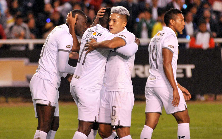 LDU (Equador) - O Campeonato Equatoriano retornou no dia 14 de agosto e as equipes do país estão jogando regularmente. Campeã do torneio em 2008, a equipe entrará em campo contra o Binacional, em  Lima, no dia 15.