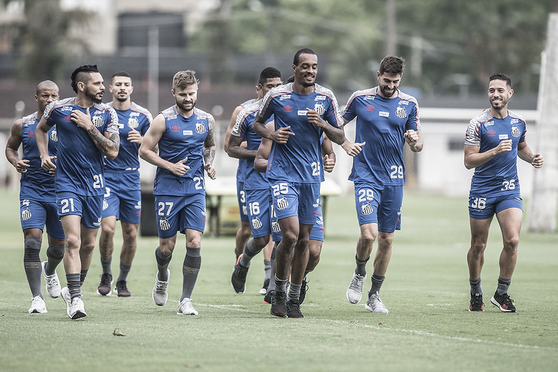 7º - Santos - O Peixe realizou os testes de coronavírus e registrou um atleta com a doença, que segue afastado do grupo. Além dele, três jogadores tiveram contato com a doença e já se recuperaram, totalizando quatro atletas com o vírus.