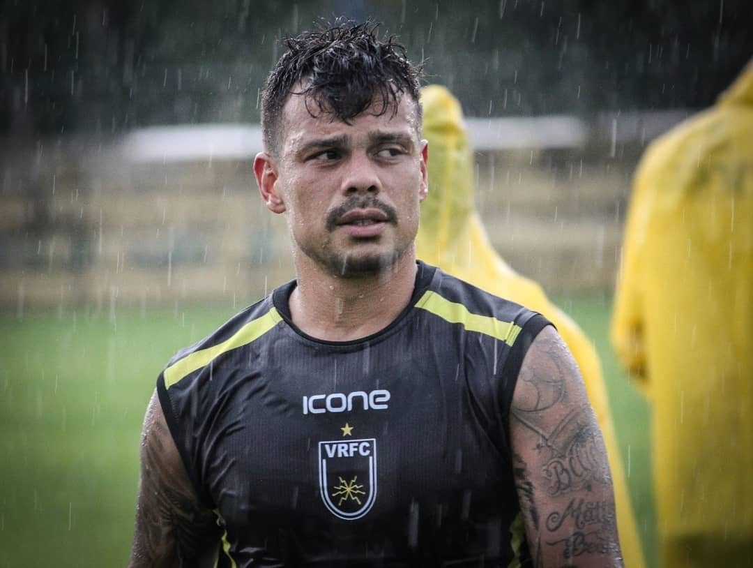 FECHADO - Ex-Palmerias, Vasco e Cruzeiro, Bernardo foi anunciado pelo Rio Branco de Paranaguá como mais novo reforço do clube.