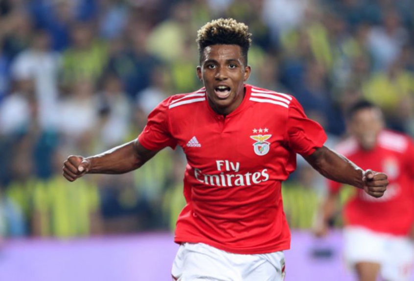 ESQUENTOU - O Galatasaray deseja contratar o meia Gedson Fernandes por empréstimo junto ao Benfica até o final da atual temporaa, conforme o Mail Sport.