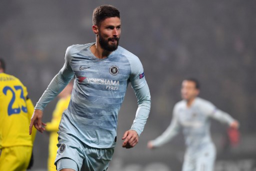 ESQUENTOU: O atacante Olivier Giroud já acertou os termos pessoais do contrato com a Inter de Milão para fazer parte do elenco italiano na próxima temporada, segundo o “Tuttosport”. O francês termina seu contrato com o Chelsea ao final desta época e poderá se transferir sem custos após o fim do seu vínculo. A expectativa é de que o atleta assine por dois anos com o time nerazzurri com a opção de estender o acordo por um terceiro.