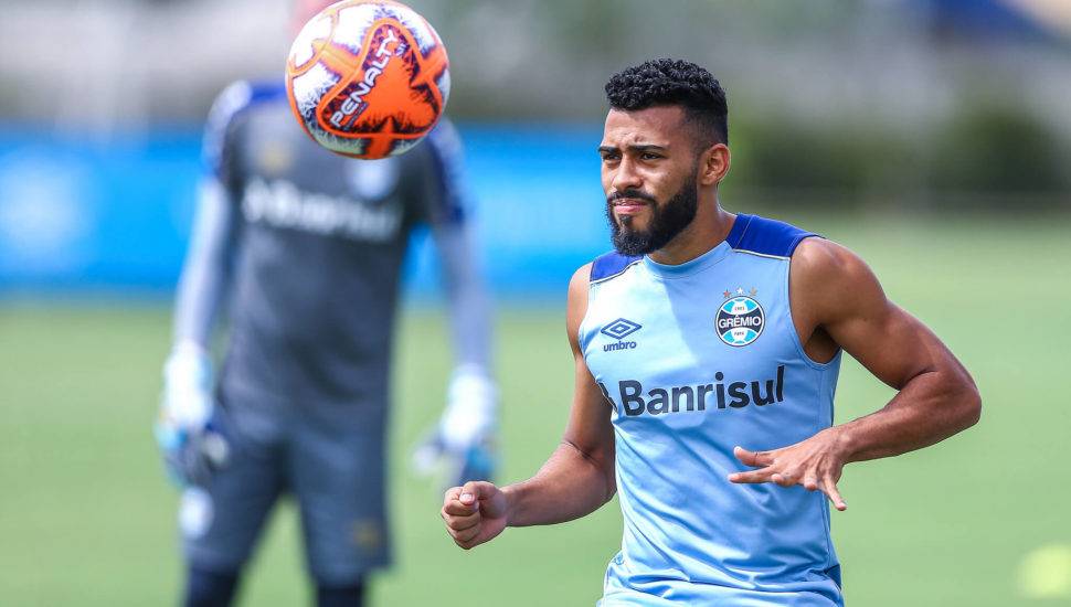 O meia Kaio foi emprestado ao Paraná até o final da Série B, Seu vínculo com o Grêmio vai até a metade de 2021.