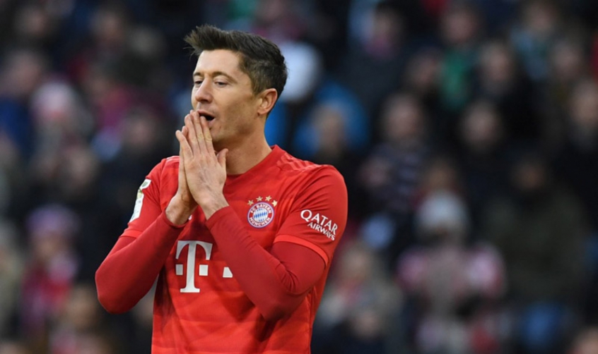 3 Robert Lewandowski - 0.73 gols por jogo (345 gols em 472 jogos)