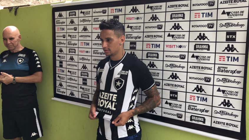 LUIZ OTÁVIO atuou em 17 partidas nesta temporada. Ainda não marcou.