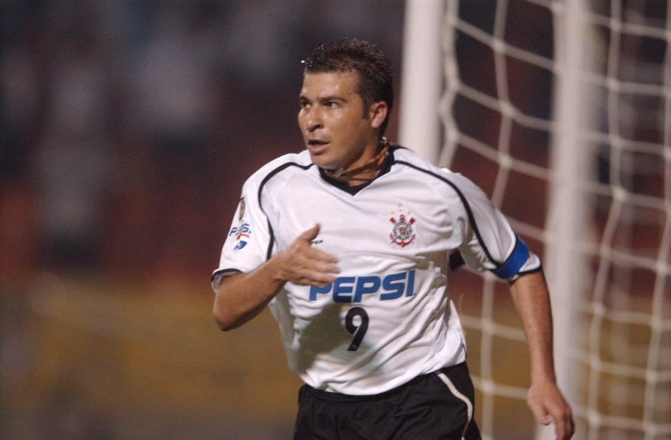 Luizão: no Corinthians depois de ter conquistado o Paulista de 96 pelo Palmeiras, o atacante se aposentou em 2009. Desde então, é empresário no meio futebolístico.