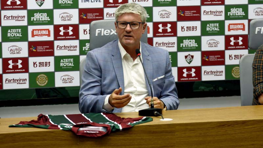 Chegada de Odair e reforços: O primeiro movimento significativo do Fluminense para 2020 foi a contratação do técnico Odair Hellmann logo depois do fim do Campeonato Brasileiro de 2019. Com o treinador, a equipe passou quase por uma reformulação, contratando Egídio, Hudson, Yago Felipe, Michel Araújo, Fernando Pacheco, Felippe Cardoso e Caio Paulista. Mais para o fim do ano, Fred, Danilo Barcelos e Lucca chegaram.